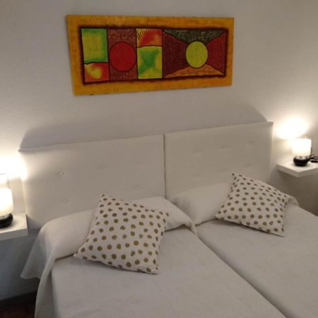 Casa Daniela Apartamentos-The Pilgrim'S House Apartments เอสเตลลา ภายนอก รูปภาพ
