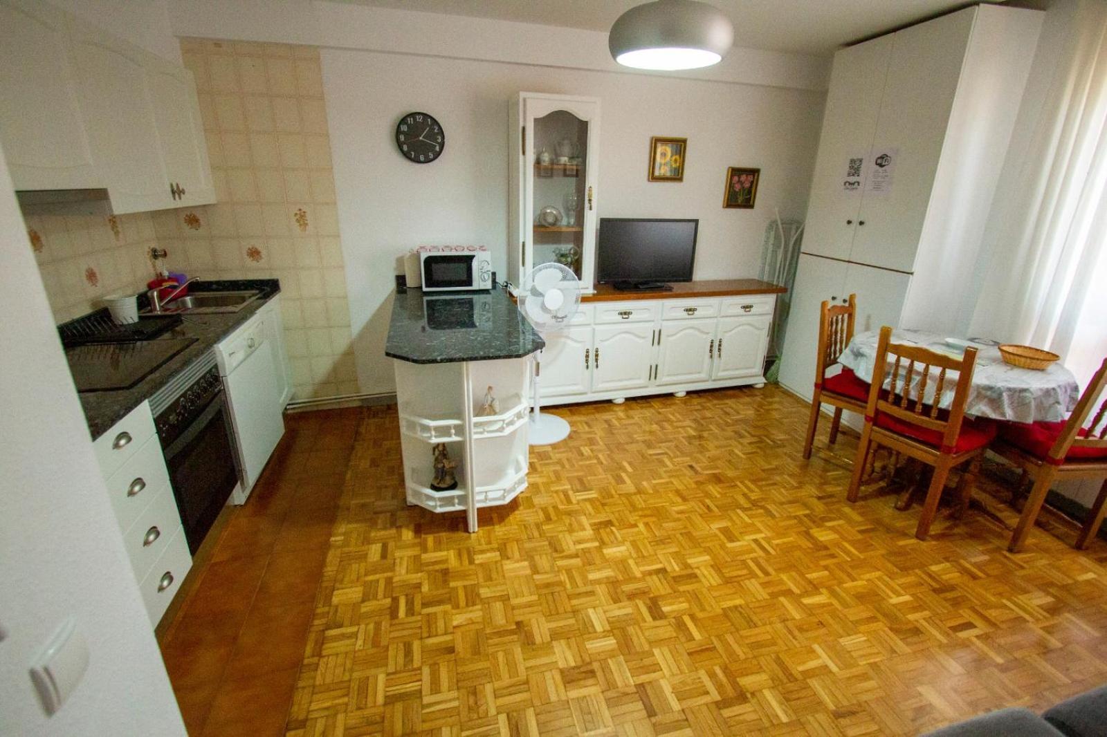 Casa Daniela Apartamentos-The Pilgrim'S House Apartments เอสเตลลา ภายนอก รูปภาพ
