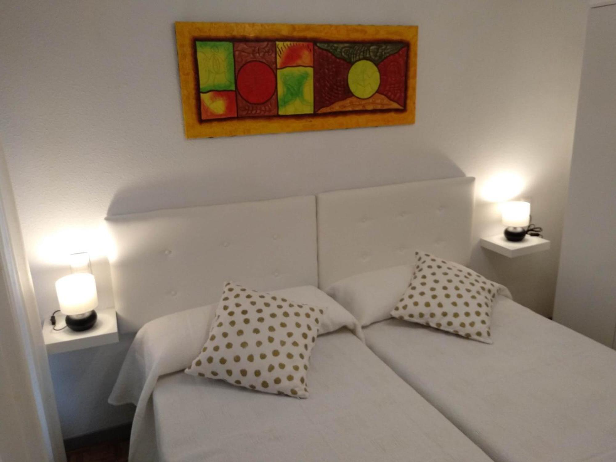 Casa Daniela Apartamentos-The Pilgrim'S House Apartments เอสเตลลา ภายนอก รูปภาพ